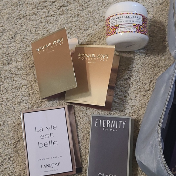 BNWT BEAUTY BUNDLE - Picture 2 of 4